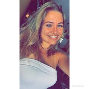 Meet your Posher, Courtney